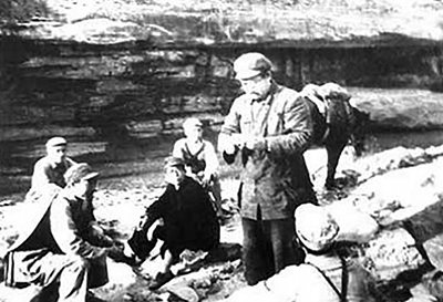 1947年，任弼時在轉戰(zhàn)陜北途中。